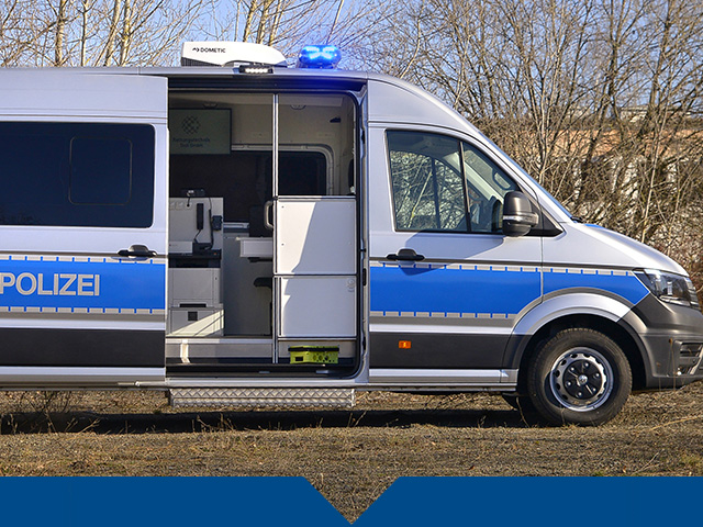 Polizei und Behörden